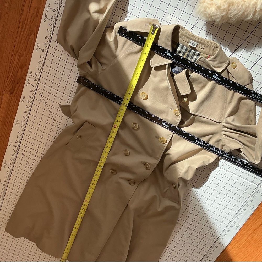 Vintage Burberrys Nova Check Trench Coat
Size 20 Long/XL Timeless Classic - Picture 16 of 16
